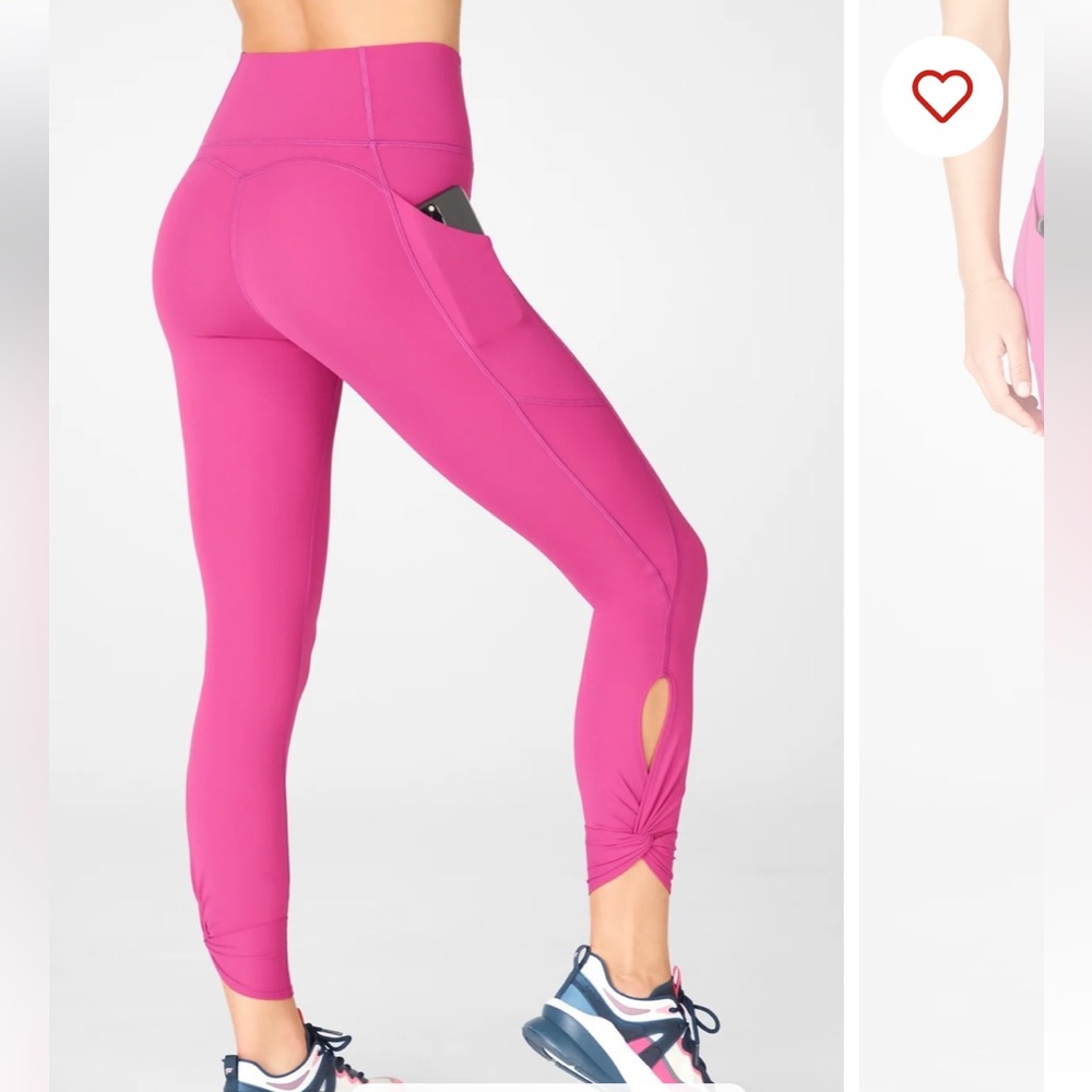Fabletics Oasis PureLuxe High-Waisted Twist 7/8 Legging